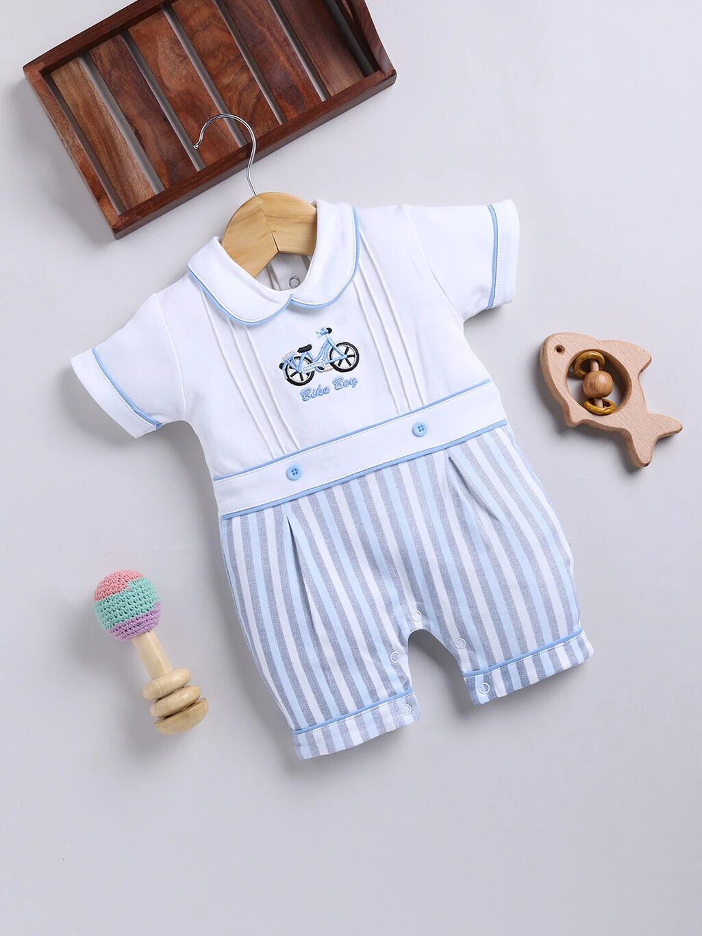 Moms Love Girls Cotton-Blend Printed Dungaree Romper (Light Blue, Pack Of 1)