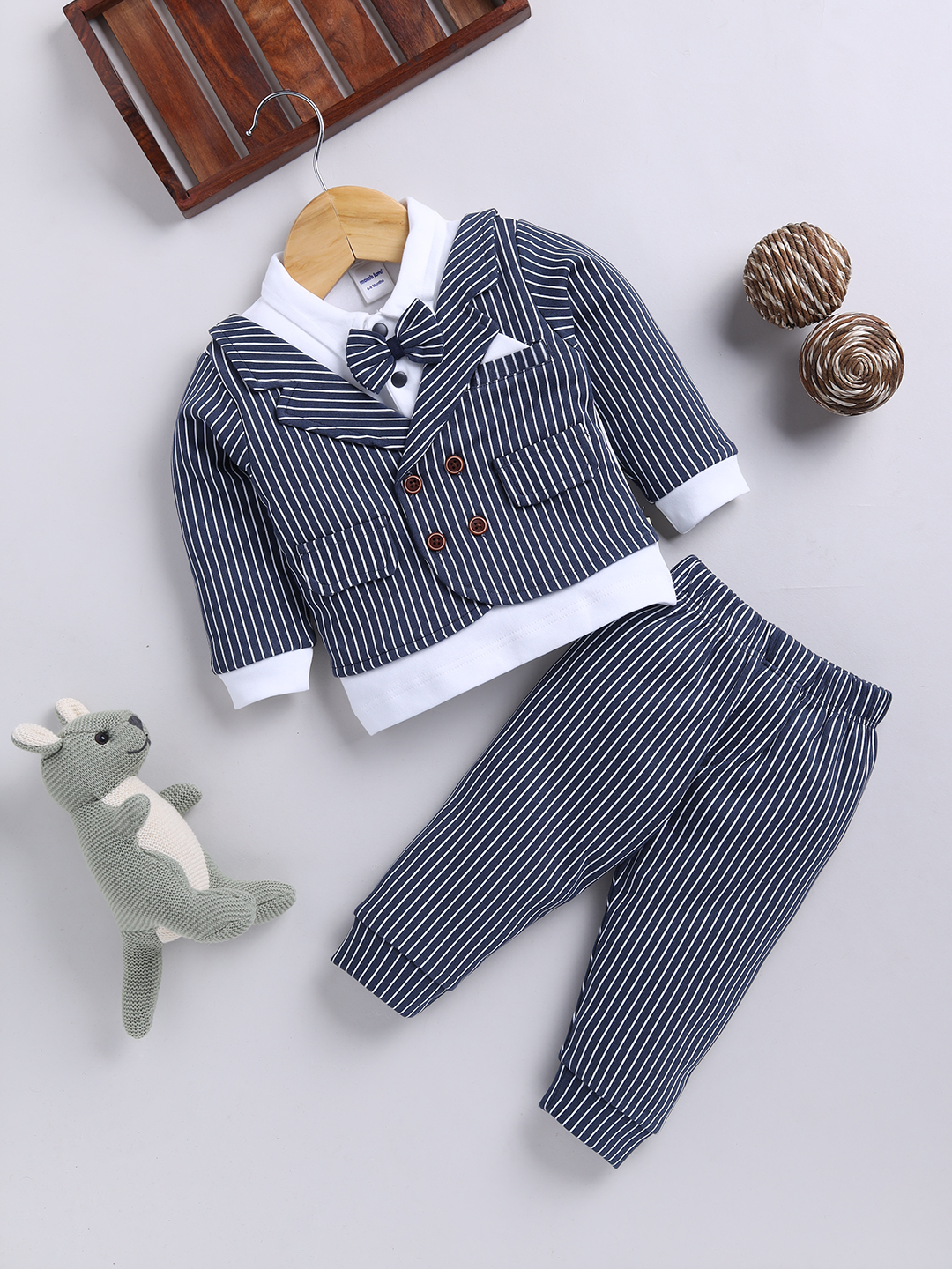 Mom’s Love Stripe Printed Pure Cotton T-Shirt With Joggers For Infant Boys (Charcoal, Pack Of 1)