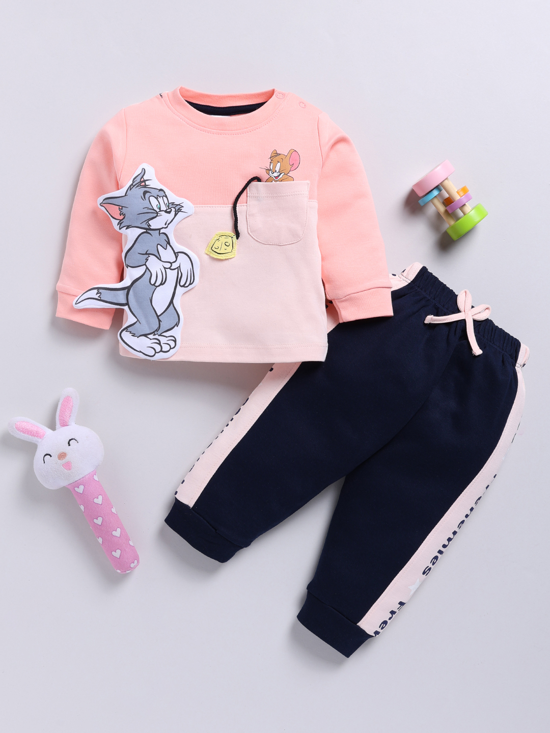 Mom’s Love Tom and Jerry Printed Pure Cotton T-shirt with Trousers For Boys (peach, Pack of 1)