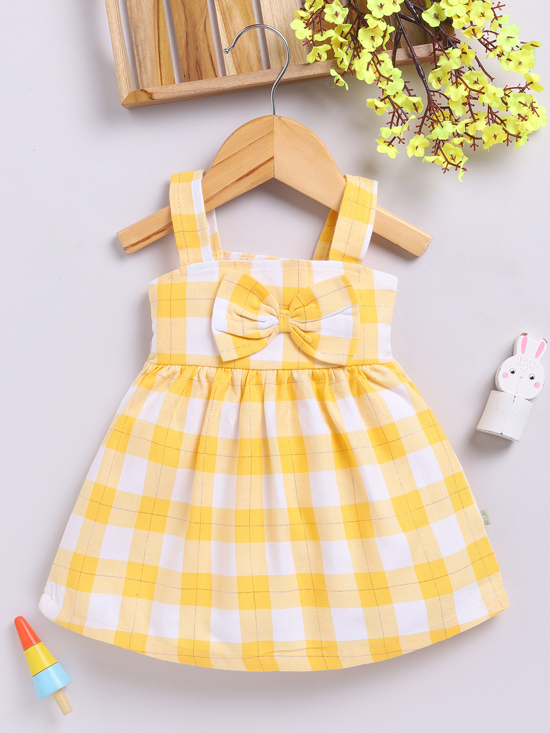 Mom’s Love checkered Printed Pure Cotton Frock And Dress For Infant Girls (Yellow, Pack Of 1)
