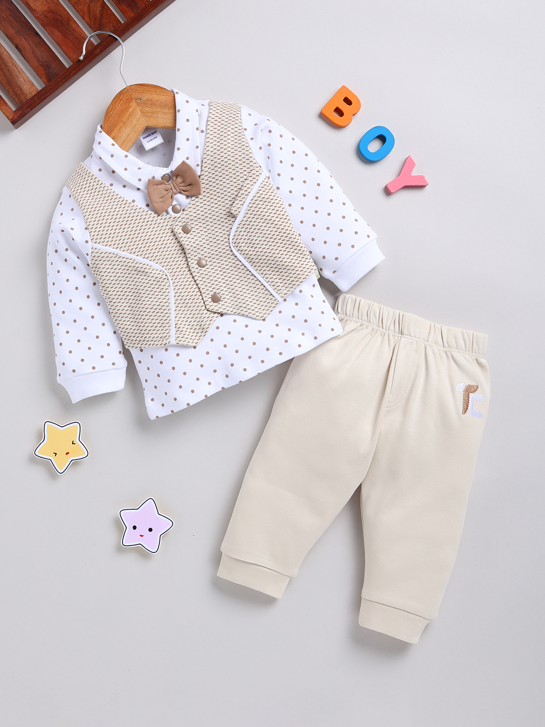 Mom’s Love Polka Dot Printed Pure Cotton T-Shirt With Joggers For Infant Boys (Butter, Pack Of 1)