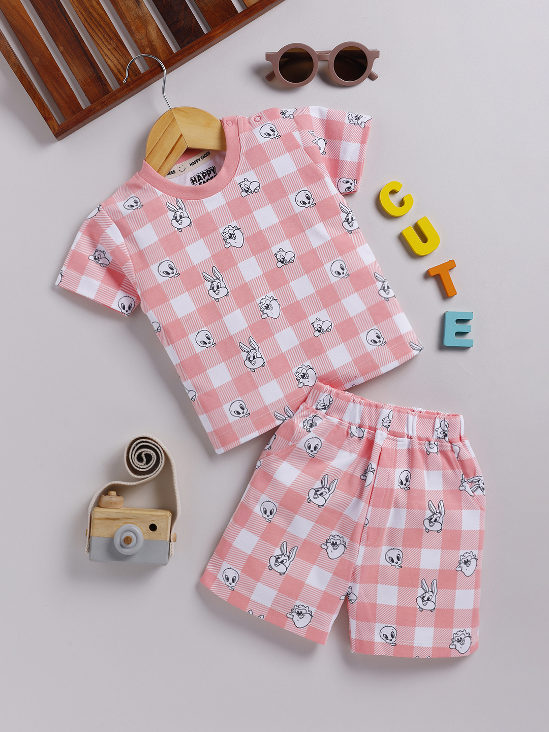 Happy Faces Looney Tunes Printed Pure Cotton Clothing Set For Boys(Coral, Pack Of 1)