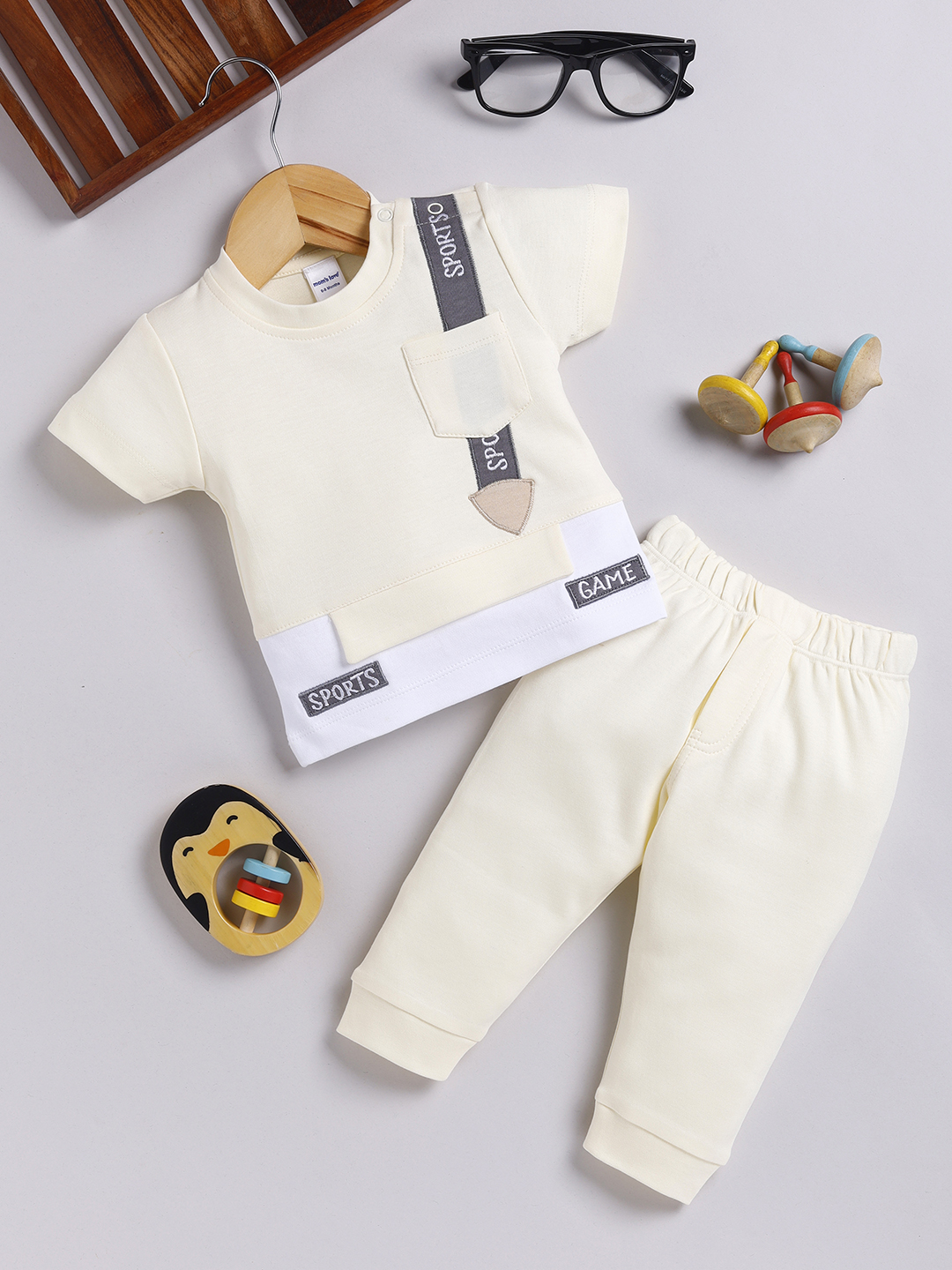 Mom’s Love Self Design Pure Cotton T-Shirt With Joggers For Infant Boys (Lemon, Pack Of 1)