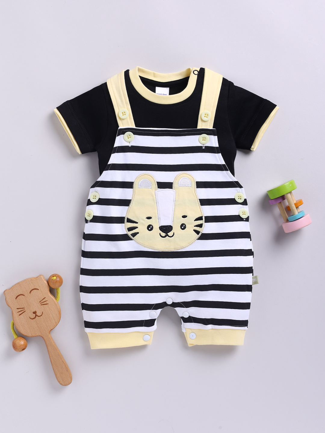 Mom’s Love Striped Printed Pure Cotton Dungaree For Infant Boy’s (Yellow, Pack Of 1)