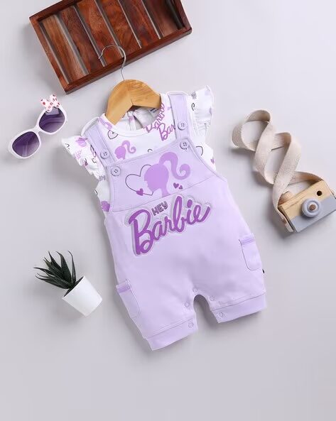 Mom’s Love Barbie Printed Pure Cotton Dungaree For Infant Girls (Mauve, Pack Of 1)