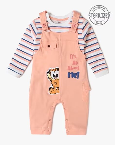Mom’s Love Garfield Printed Pure Cotton Dungaree For Infant Boys (Yellow, Pack Of 1)