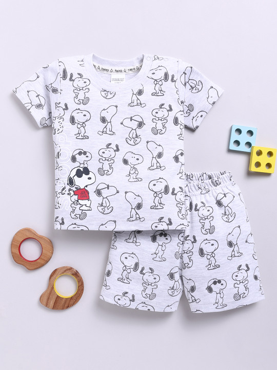 Tinyo Peanuts Printed Pure Cotton T-shirt With Shorts For Infant Boys (Grey, Pack Of 1)
