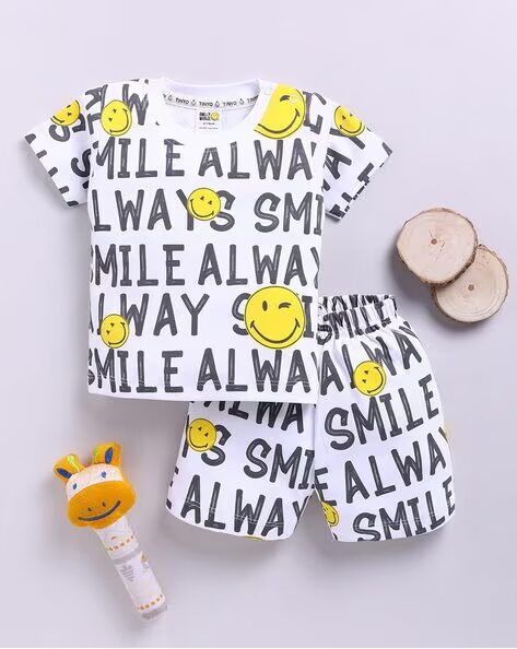 Tinyo Smiley Buttons Printed Pure Cotton T-shirt with Shorts Set For Infant Boys (White, Pack Of 1)