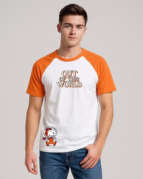 Men Snoopy Printed Regular Fit Crew-Neck T-Shirt