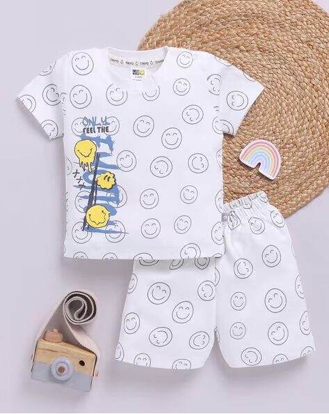 Tinyo Smiley World Printed Cambric T-shirt with Shorts Set For Infant Boys (Off White, Pack Of 1)