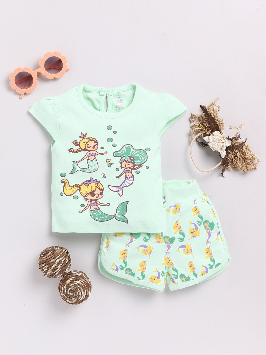 Tinyo Infant Girls Printed Cotton Blend T-Shirt & Shorts Set (Green, Pack Of 1)