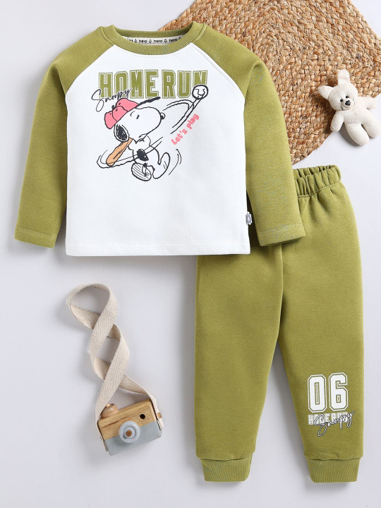 TINYO Boys Peanuts Printed Round Neck T-shirt & Solid Joggers Set (Green, Pack of 1)