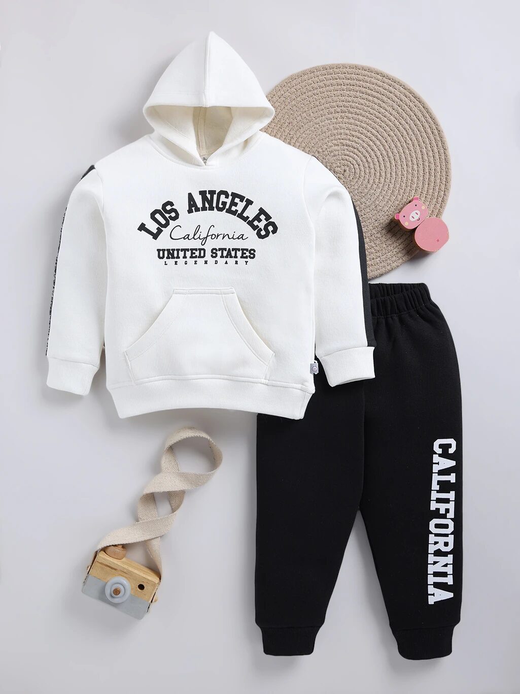 Tinyo Boys Los Angeles Graphic Print Fleece Hoodie and Sweatpant Set (White/Black, Pack of 1)