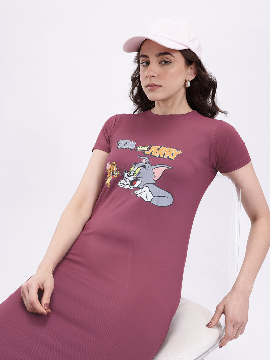 Minute Mirth Tom & Jerry Printed Cotton Blend T-Shirt For Women (Wine, Pack Of 1)