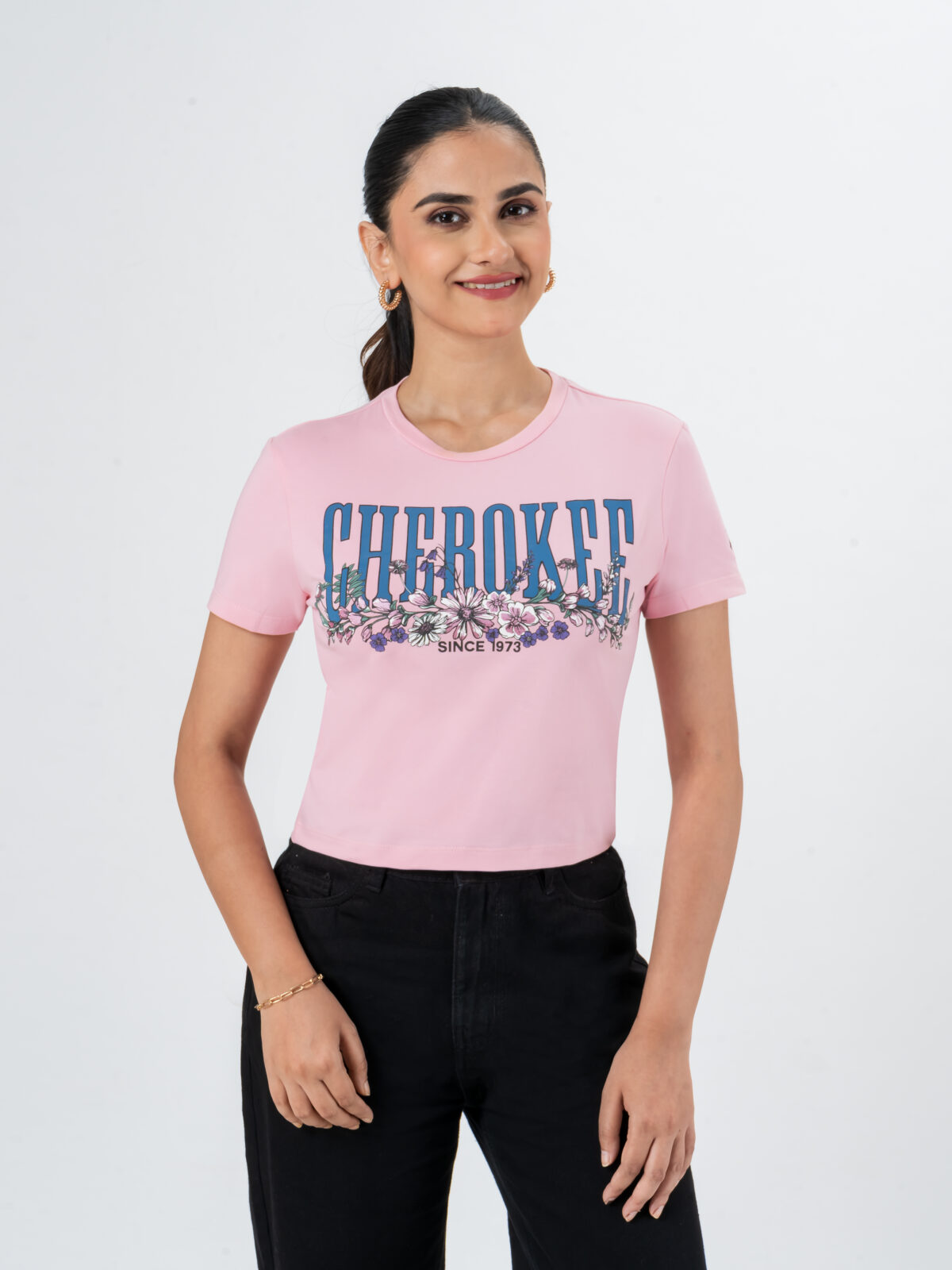 CHEROKEE Women’s Cotton Blend Floral Logo Graphic Print Cropped T-shirt (Powder Pink, Pack Of 1)