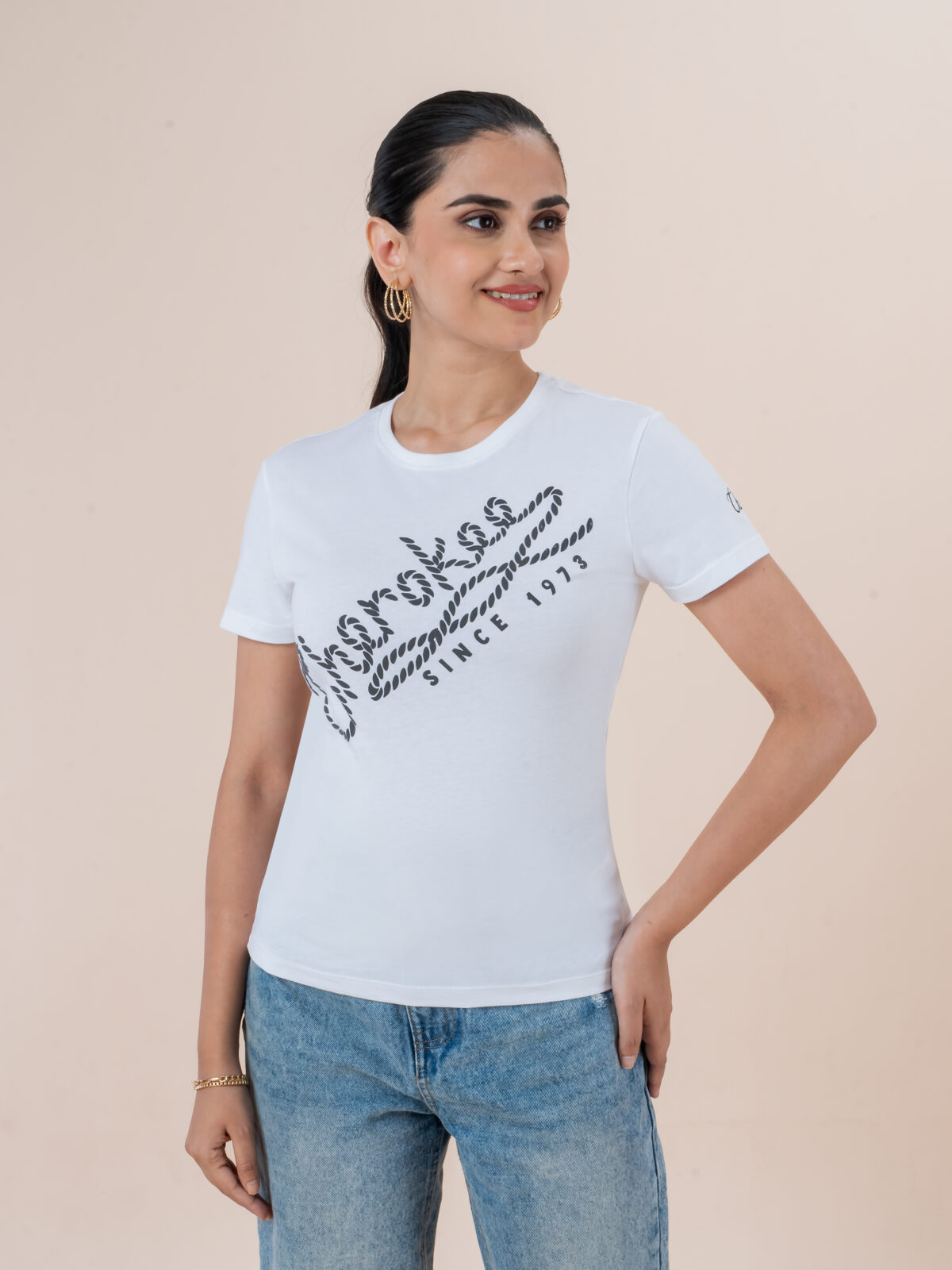 CHEROKEE Women’s Cotton Blend Classic Logo Graphic Regular Fit T-shirt (White, Pack Of 1)